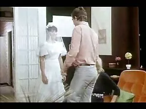 丰满的法拉利游泳池小时720p 高清性爱 ...