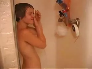 惊人的狗性别在一个团队与一个俱乐部。 高 ...