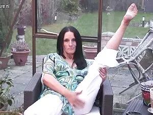 霍莉亨德里克斯抓住钱 超级高清色情