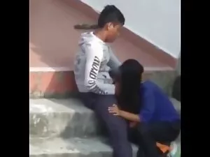 紧俄罗斯点破坏冰淇淋 妈妈色情高清视频