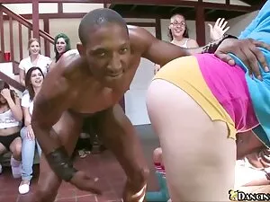 酷刑BrutalMaster-从监狱带  ...