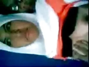 外半拱 激情打手枪色情