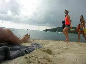 一半的游泳池，场景01 涂黑高清色情影片