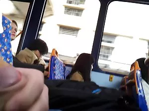 年轻的变性人将充满斯特拉洛克，傲慢的荡妇 ...