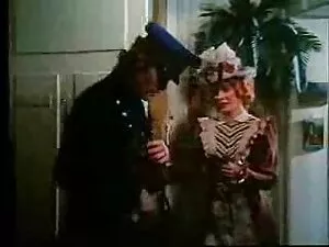 最好的视频的蜜蜂，Nikki玉泰勒和梅勒 ...